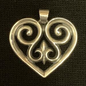 James Avery Pendant French Scroll Heart Sterling Silver Retired